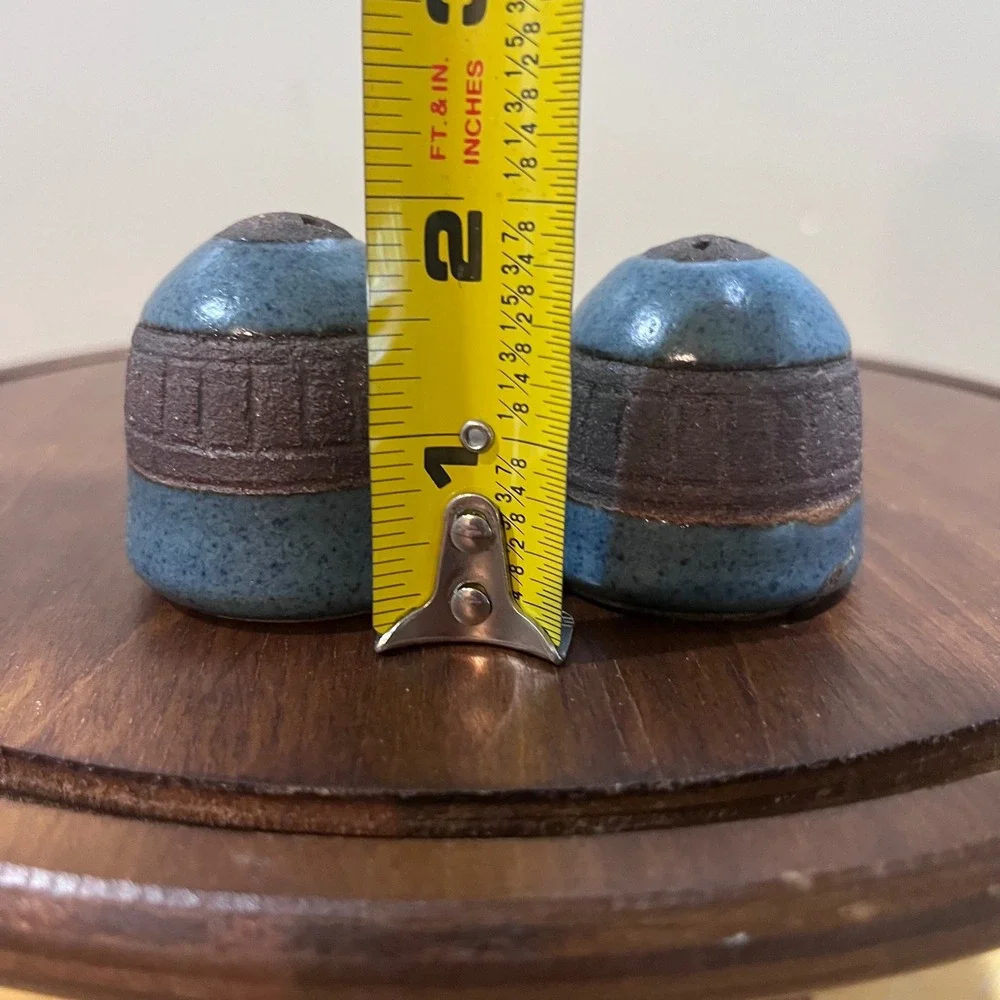 Vtg Studio‎ Pottery Salt and Pepper Shakers Blue Glazed Brutalist MCM Signed 2